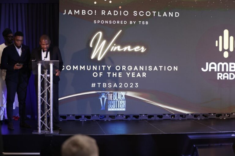 Jambo Radio Scotland Receives Community Organisation Of The Year Award At The Black Scottish Awards (4)